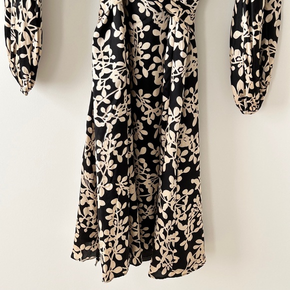 Harold's 100% Silk Floral Wrap Dress - Picture 14 of 16